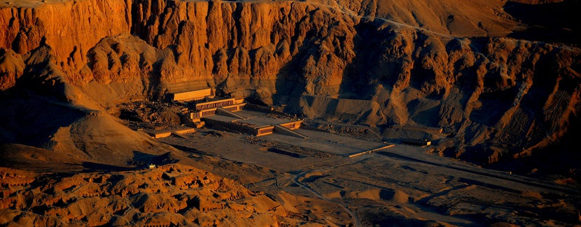 Świątynia Hatszepsut z lotu ptaka