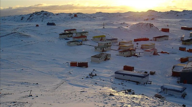 Villa Las Estrellas w Antarktyce