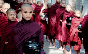 Birma - mnisi buddyjscy