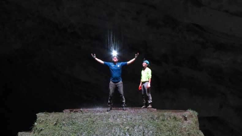 Jaskinia Son Doong w Wietnamie